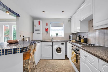 1 bedroom flat to rent - Photo 4