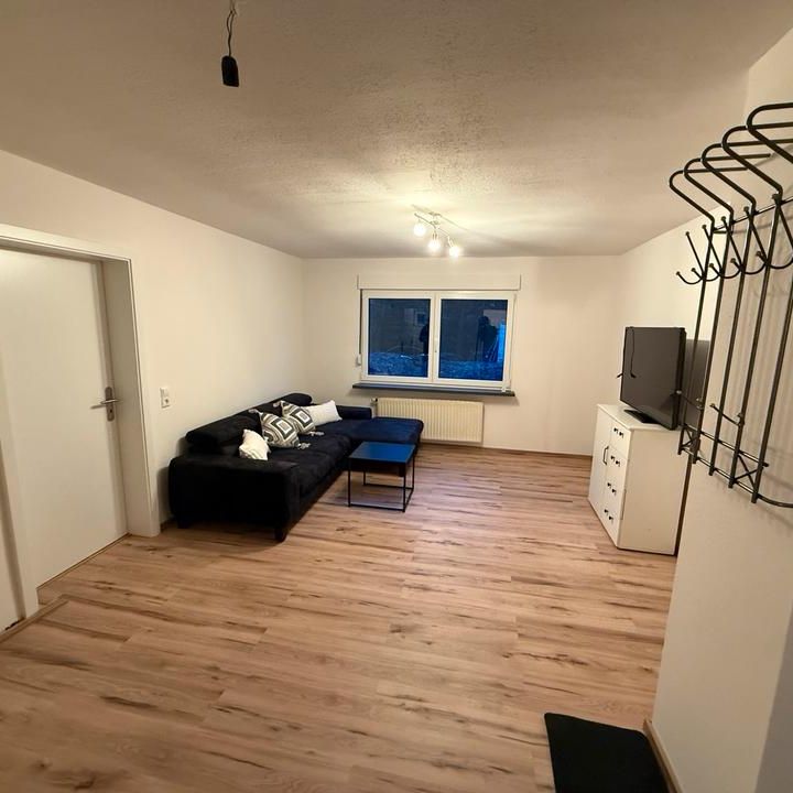 Neu sanierte ruhige möblierte 2Zimmer ELW - Foto 1