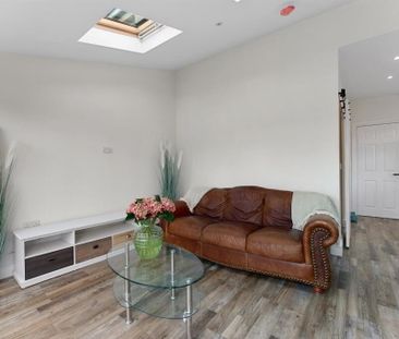 36 Belfast Road, Carrickfergus, BT38 8BT - Photo 2