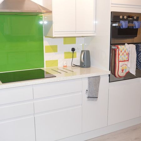 48 EXETER ROAD - Photo 3