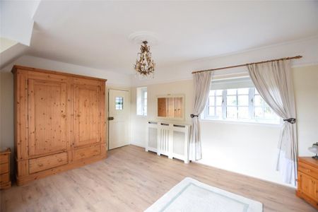 2 bedroom semi-detached house to rent - Photo 4