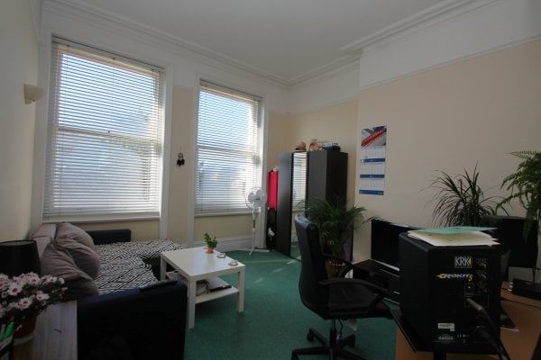 Church Road, Hove, BN3 2FA 1 bedroom apartment to rent - Photo 1