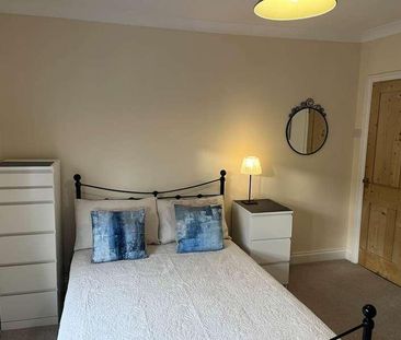 Springfield Road, Guildford, Surrey, GU1 - Photo 6