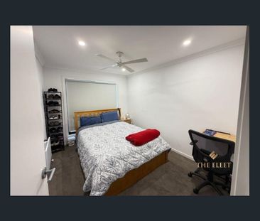 Low-Maintenance 3 Bedroom Home with Open-Plan Living & Double Garage - Photo 4