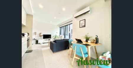 Rare find opportunity! Absolute Waterfront with Expansive Harbour View! - Photo 3