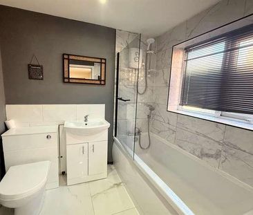 Greenway Road, Widnes, WA8 - Photo 3
