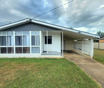 FAMILY HOME WITH SOLAR - Photo 5