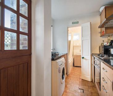 2 bedroom terraced house to rent - Photo 2