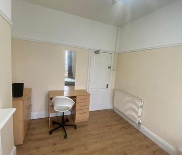 Room in a Shared House, Horfield, BS7 - Photo 4