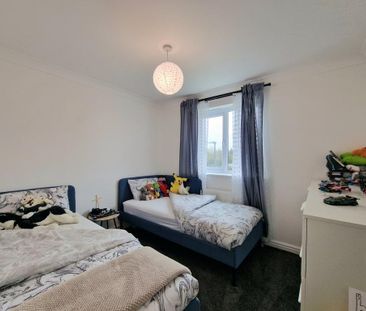 3 bedroom semi-detached house to rent - Photo 5