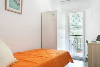 Calle Rosa, Getafe, Community of Madrid 28903