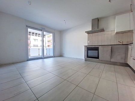 Bel appartement de 1.5 pièces avec grand balcon dans immeuble récent - Foto 2