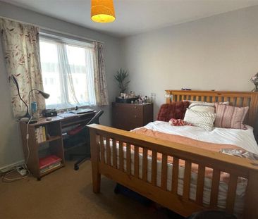 3 bedroom end of terrace house to rent - Photo 5