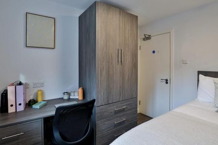 2 bedroom flat to rent - Photo 3