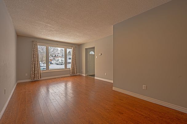 For Lease - 60 WITTY Avenue, Ingersoll, Ontario - Photo 1