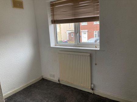 3 Bed Semi-Detached House, Kiln Road, S61 - Photo 3