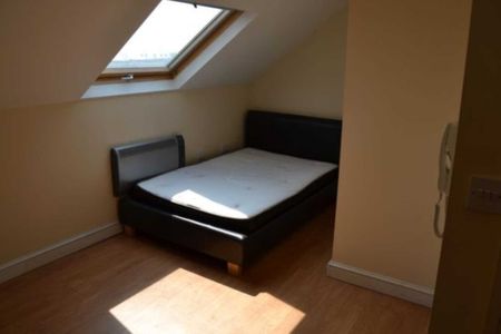 Price £1,410 pcm - Available 01/08/2025 - Furnished - Photo 3