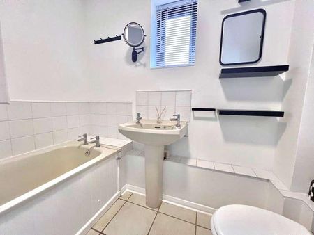 Linden Drive, Liss, Hampshire, GU33 - Photo 4