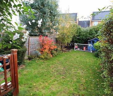 New River Crescent, Palmers Green, London, N13 - Photo 3