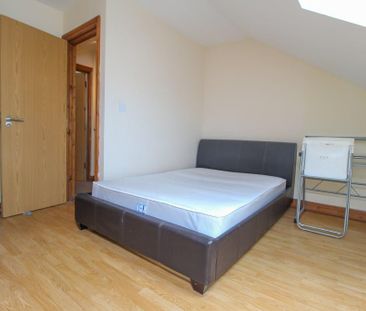 3 bedroom flat to rent - Photo 1