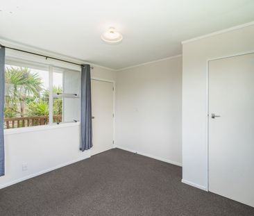 4 bed/ 2 bathroom home in central Paraparaumu - Photo 6