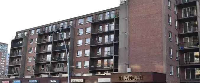 One bedroom condo at Hardwood Plaza. | 11025 Jasper Avenue, Edmonton - Photo 1