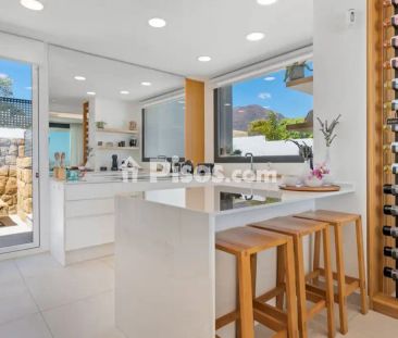 Chalet adosado en alquiler en Calle de El Salvador, 299 - Foto 5