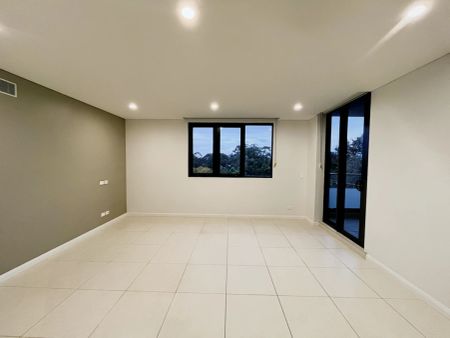 3 bed 2 bath*256 - Photo 2