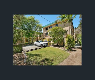 Prime Auchenflower Location! - Photo 4