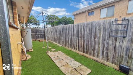 Spacious 2-Bedroom Unit in Prime St Albans Location - Photo 3