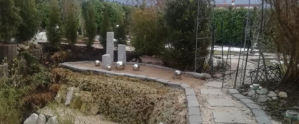 Hübsche ,helle Einliegerwohnung mit eigenem Garten - Foto 1