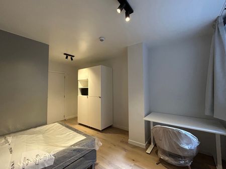 Gerenoveerde kamers eigen sanitair - Tiensestraat Leuven! - Photo 4
