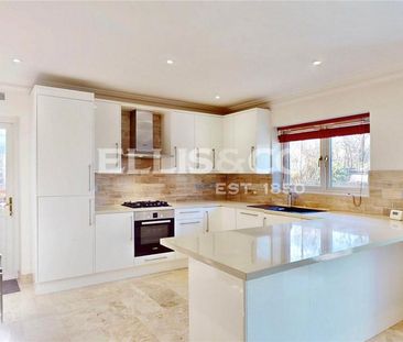 5 bedroom semi-detached house to rent - Photo 6