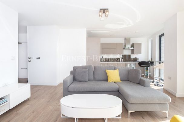 Roosevelt Tower, 18 Williamsburg Plaza, E14 9NW - Photo 1