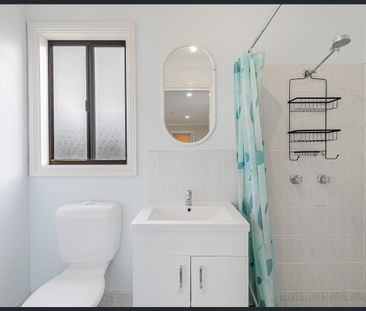 Spacious 1 bedroom Granny Flat - Photo 2