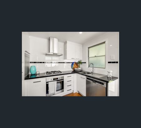 215 North Street, Rockville, Qld 4350 - Photo 3