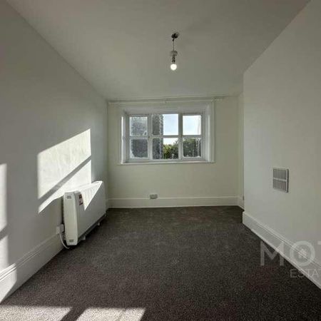 Cheriton Road, Folkestone, CT20 - Photo 4