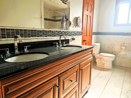 For Lease - 176 Conlins Road Unit# Main, Toronto, Ontario - Photo 1