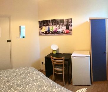 Room in a Shared House, Willesden Green, NW2 - Photo 2