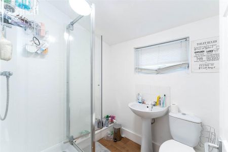 5 bedroom terraced house to rent - Photo 4