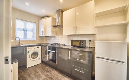 2 bedroom townhouse to rent - Photo 4