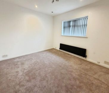 3 bedroom House To Let Total Size: 1066 SQ FT - Photo 5