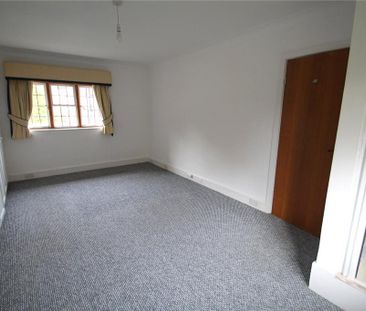 4 bedroom semi-detached house to rent - Photo 6