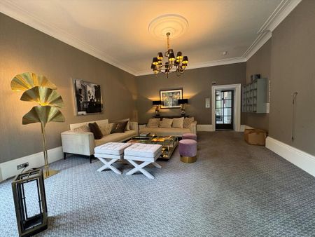 3 bedroom flat to rent - Photo 5