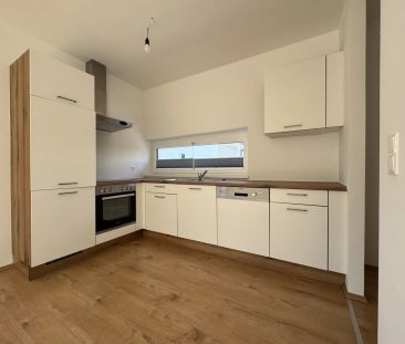 Großzügige 3-Zimmer-Mietwohnung mit überdachtem Balkon & Carport – ... - Foto 5