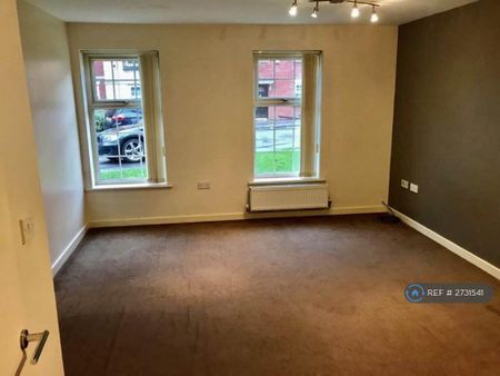 2 bedroom flat to rent - Photo 3