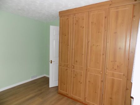 3 bedroom terraced house to rent - Photo 4