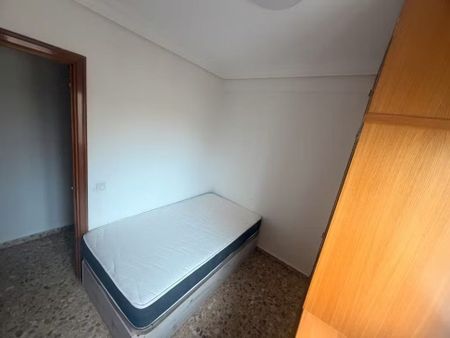 Calle de Santa Ana Alta, Madrid, Community of Madrid 28034 - Photo 3