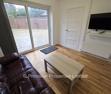 3 Bedroom House, Ghyll Road, Leeds - Photo 3