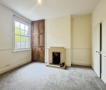 2 bedroom end of terrace house to rent - Photo 4